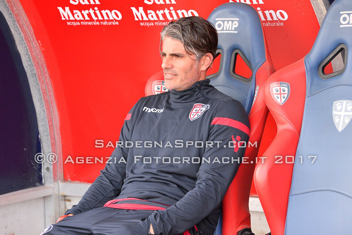 Diego Lopez in panchina alla Sardegna Arena (foto: Zuddas)