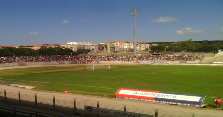 La Curva Nord del "Vanni Sanna", sede del tifo torresino (foto: SardegnaSport)