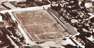 Il campo di via Pola, a Cagliari, ospitò la squadra fino al 1952