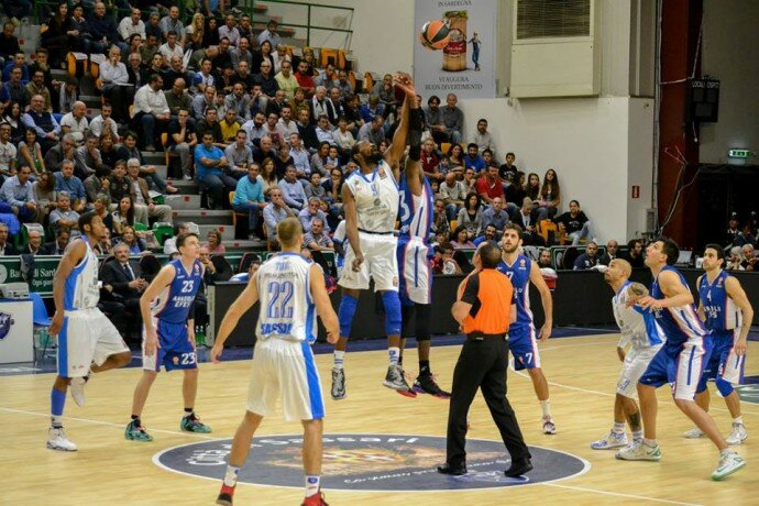 dinamo-Efes3
