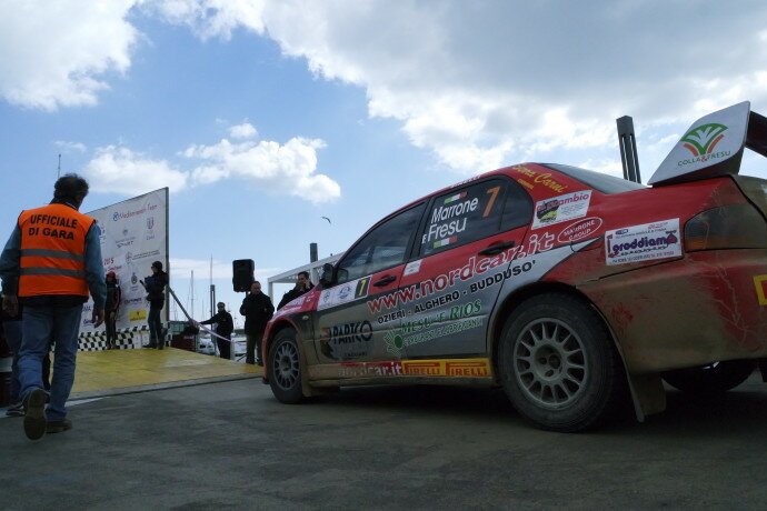 La vettura di Francesco Marrone e Francesco Fresu, 4° assoluti al Rally di Cagliari