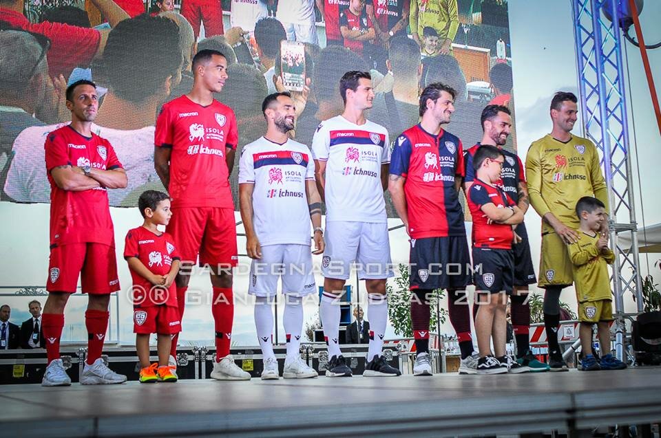 Le divise del Cagliari per la stagione 2017/18