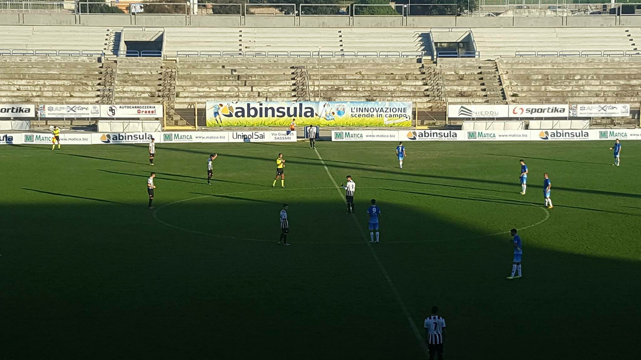 Latte Dolce in campo contro il Trestina (foto: www.lattedolcecalcio.it)