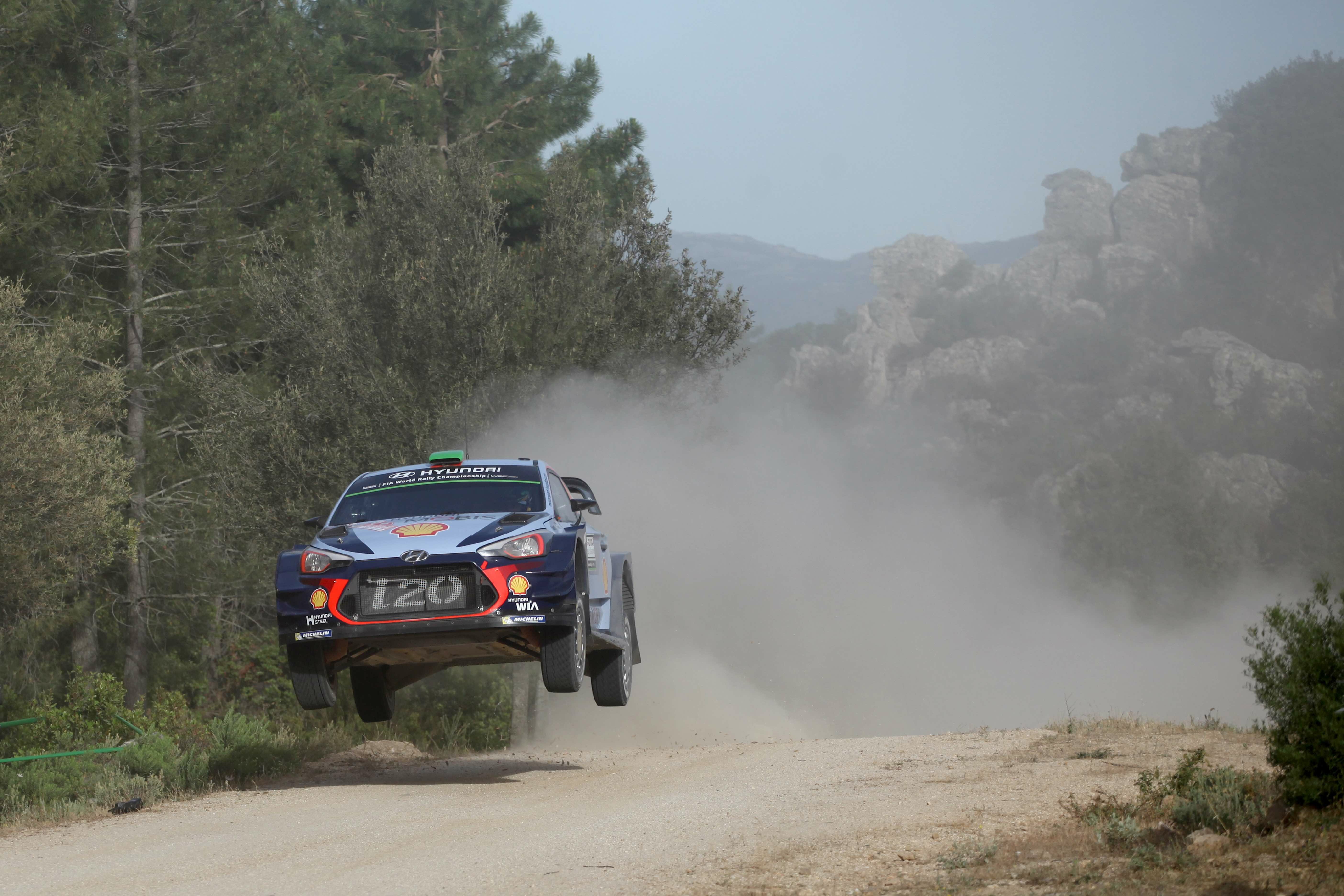 WRC, Day2: Paddon-Marshall in testa dopo le prime 3 PS