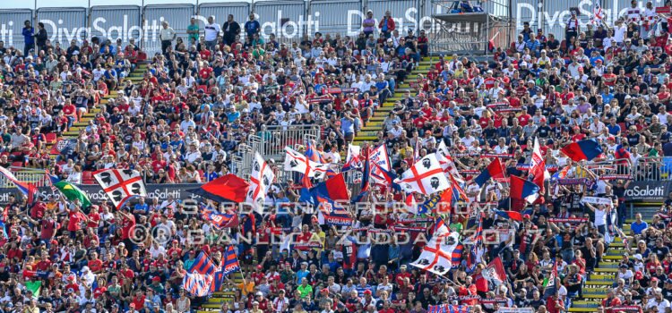 Tifosi del Cagliari alla Sardegna Arena (foto: Zuddas)